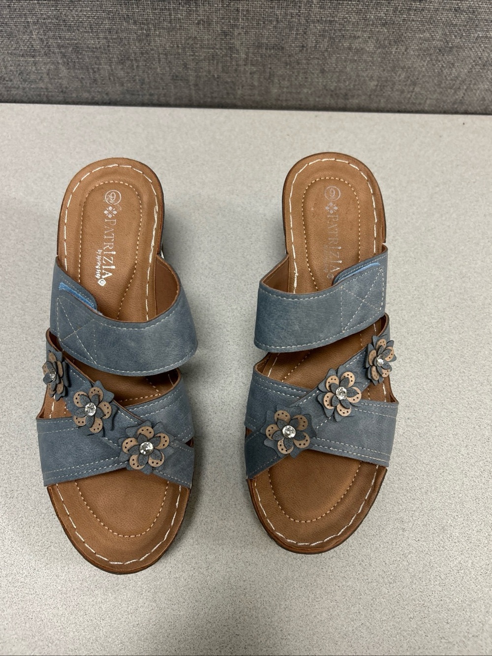 Patrizia by Spring Step Women Size 40/US 9 Wedge Slip On Sandal Blue Floral